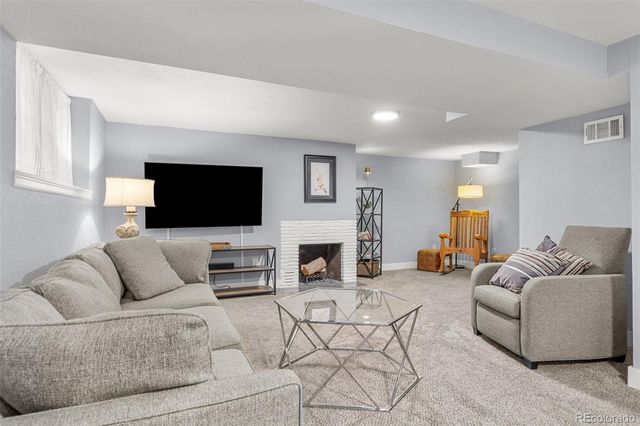 3720 E 7th Avenue Parkway, Denver, CO 80206