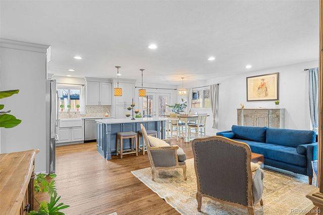 3720 E 7th Avenue Parkway, Denver, CO 80206