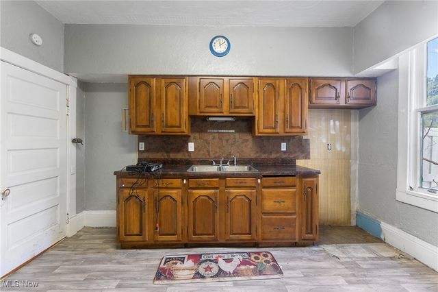 401 Broadway Avenue, Wellsville, OH 43968