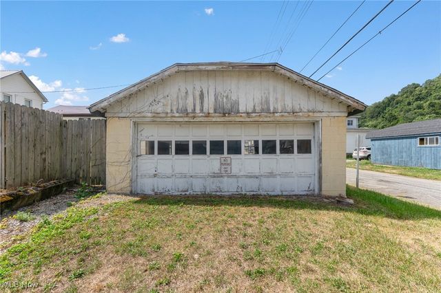 401 Broadway Avenue, Wellsville, OH 43968