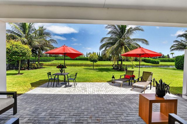 17333 Rainstream Road, Boca Raton, FL 33496