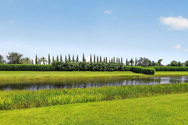 17333 Rainstream Road, Boca Raton, FL 33496