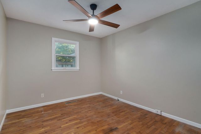 1533 E Broadmoor Street, Springfield, MO 65804