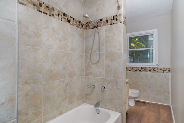 1533 E Broadmoor Street, Springfield, MO 65804