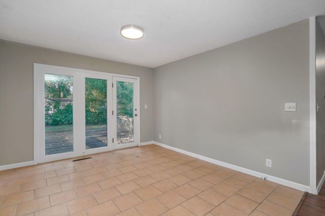 1533 E Broadmoor Street, Springfield, MO 65804