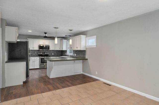 1533 E Broadmoor Street, Springfield, MO 65804