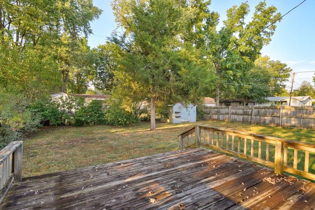 1533 E Broadmoor Street, Springfield, MO 65804