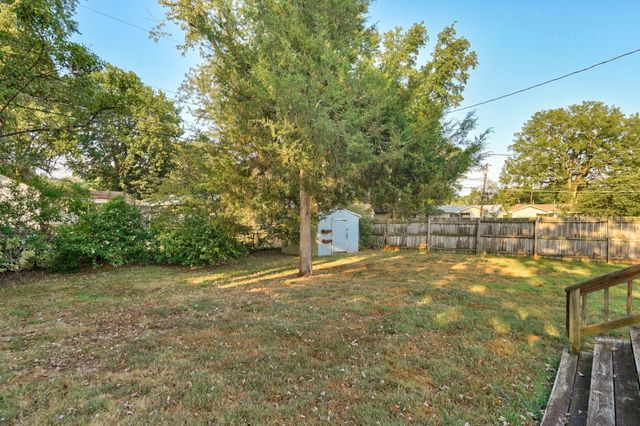 1533 E Broadmoor Street, Springfield, MO 65804