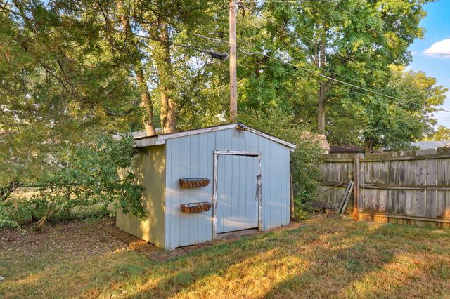 1533 E Broadmoor Street, Springfield, MO 65804