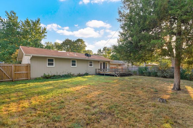 1533 E Broadmoor Street, Springfield, MO 65804