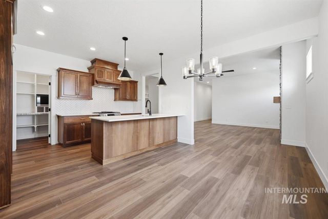9372 S Sapper Hill Ave, Kuna, ID 83634