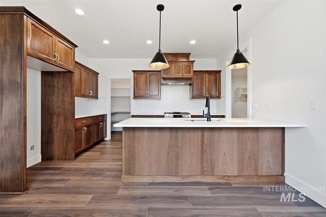 9372 S Sapper Hill Ave, Kuna, ID 83634