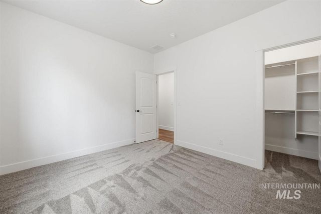 9372 S Sapper Hill Ave, Kuna, ID 83634