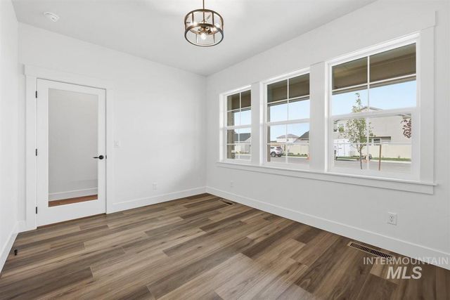 9372 S Sapper Hill Ave, Kuna, ID 83634