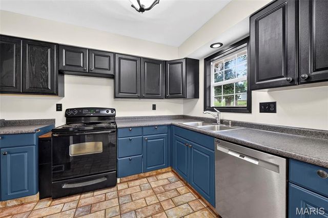 711 Montbrook Drive, O'fallon, MO 63366