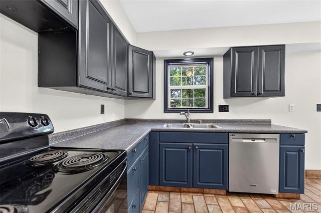 711 Montbrook Drive, O'fallon, MO 63366