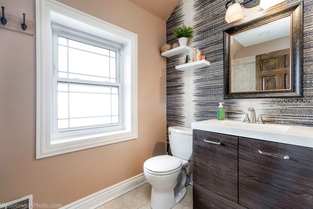 4117 Prairie Avenue, Schiller Park, IL 60176