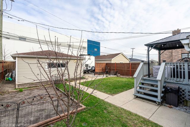 4117 Prairie Avenue, Schiller Park, IL 60176