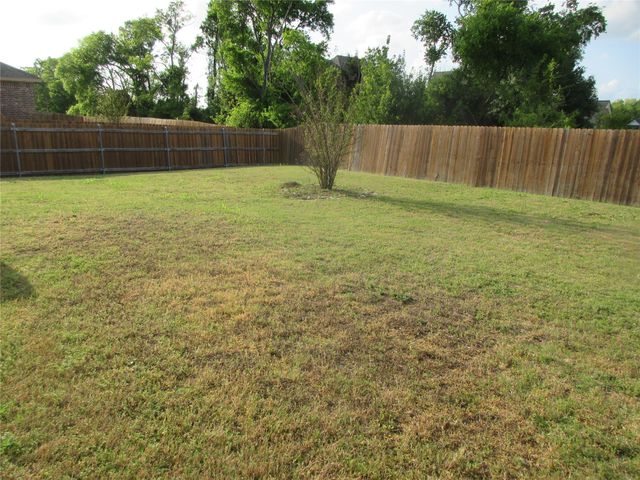 711 Milas Lane, Glenn Heights, TX 75154