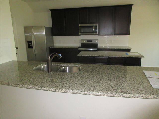 711 Milas Lane, Glenn Heights, TX 75154