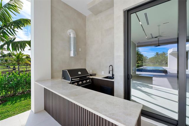 11750 NW 15th Street, Plantation, FL 33323