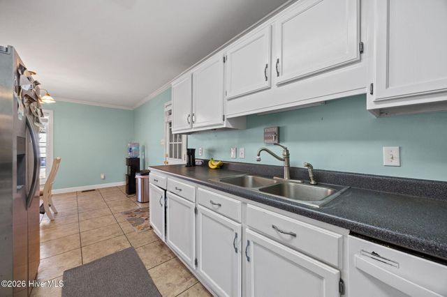 107 Estate Drive, Jacksonville, NC 28540