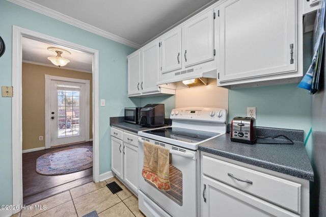 107 Estate Drive, Jacksonville, NC 28540