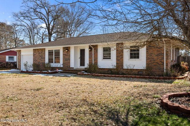 107 Estate Drive, Jacksonville, NC 28540