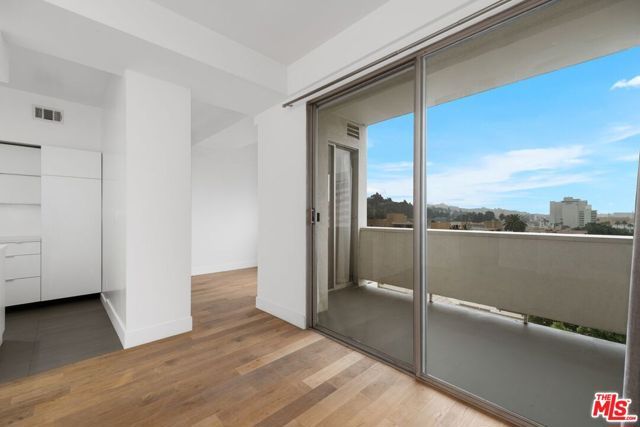 7250 Franklin Avenue 511, Los Angeles, CA 90046