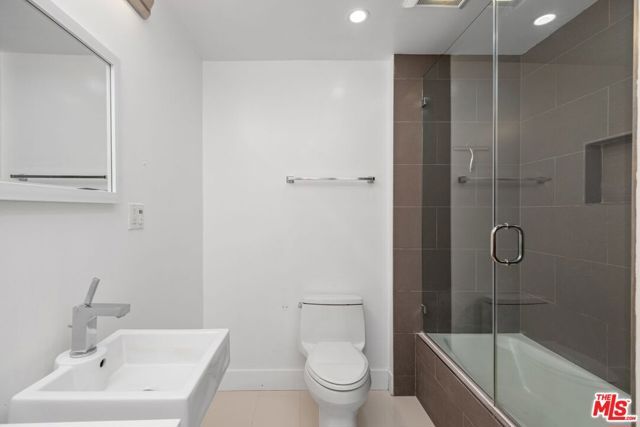 7250 Franklin Avenue 511, Los Angeles, CA 90046