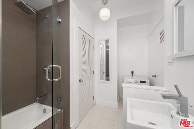 7250 Franklin Avenue 511, Los Angeles, CA 90046