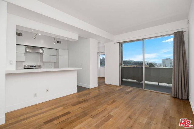 7250 Franklin Avenue 511, Los Angeles, CA 90046