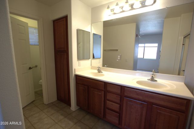 920 E DEVONSHIRE Avenue 4022, Phoenix, AZ 85014