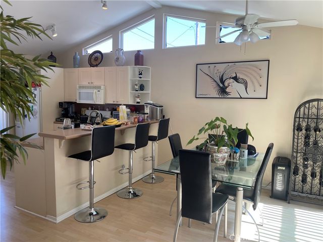 927 W 6th Street, San Pedro, CA 90731