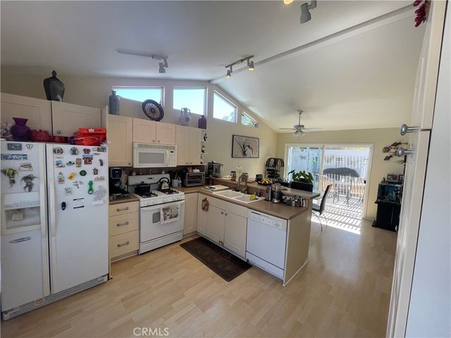 927 W 6th Street, San Pedro, CA 90731