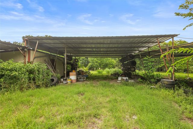 8677 S Fm 898, Whitewright, TX 75491