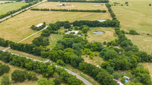 8677 S Fm 898, Whitewright, TX 75491