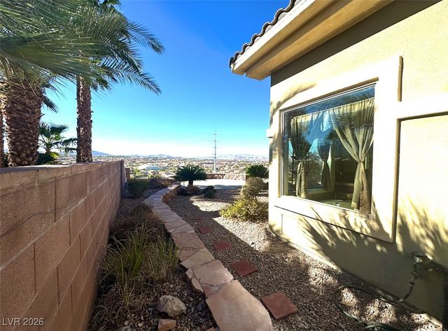 2266 Driftwood Tide Avenue, Henderson, NV 89052