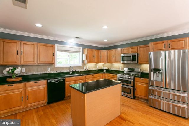 5722 LARPIN LN, Alexandria, VA 22310