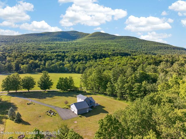18 Haberland Lane, Olivebridge, NY 12461