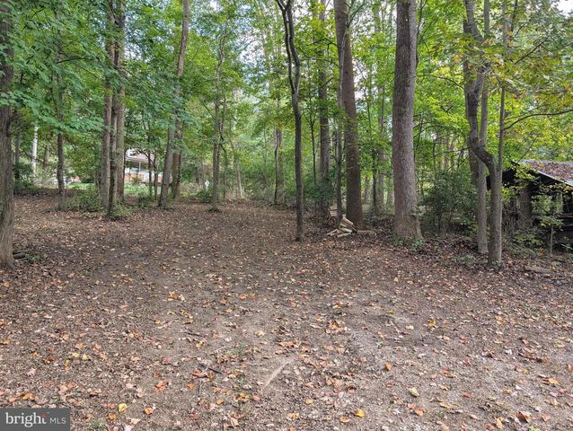 340 S LAKE RD, Spring Grove, PA 17362