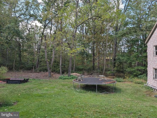 340 S LAKE RD, Spring Grove, PA 17362