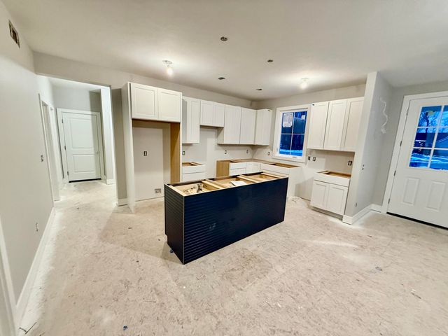 16379 Silverado Court 80, Spring Lake Twp, MI 49456