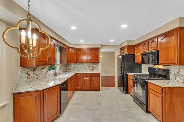 4130 Verner Ct, Murrysville, PA 15668