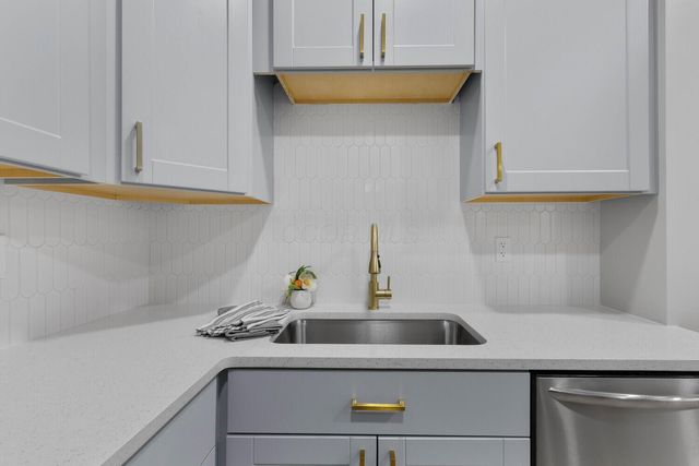 500 S Warren Avenue, Columbus, OH 43204