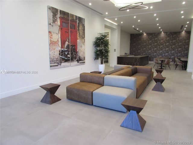 800 SE 4th Ave 107, Hallandale Beach, FL 33009