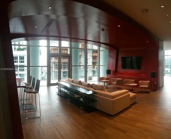 1100 S MIAMI AV 3902, Miami, FL 33130