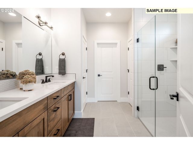 2096 S River Rd, Kelso, WA 98626