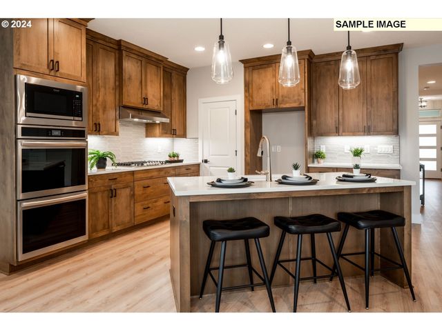 2096 S River Rd, Kelso, WA 98626