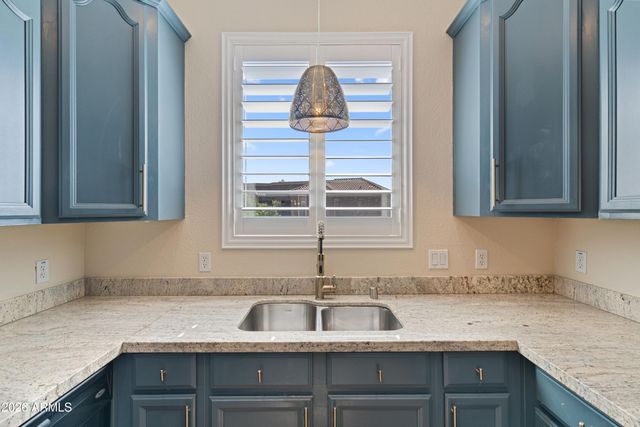 7027 N SCOTTSDALE Road 214, Paradise Valley, AZ 85253
